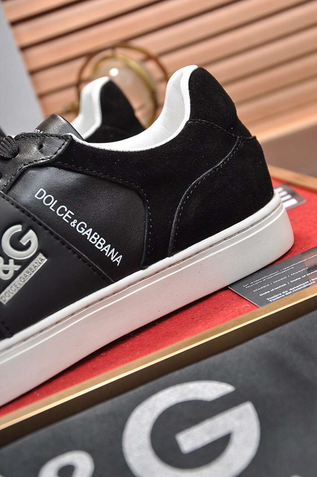 D*G sneaker